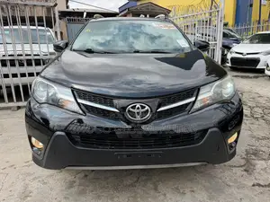 Toyota RAV4 XLE 4dr SUV (2.5L 4cyl 6A) 2014 Black