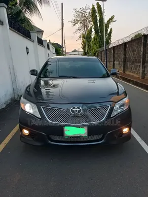 Toyota Camry XLE 4dr Sedan (2.5L 4cyl 6AM) 2010 Black