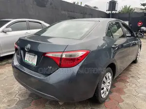 Toyota Corolla L 4dr Sedan (1.8L 4cyl 4A) 2014 Gray