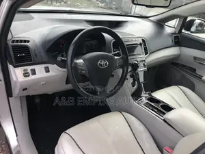 Toyota Venza 2011 Silver