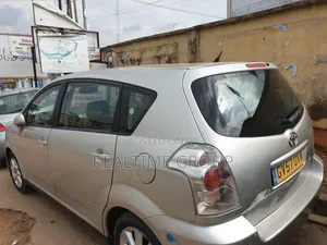 Toyota Corolla 2009 Silver