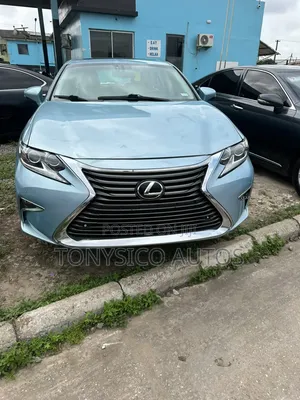 Lexus ES 2015 Blue