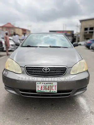 Toyota Corolla LE 2004 Gray