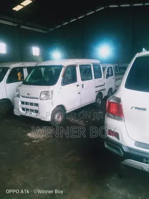 Toyota HiAce 2012 Black