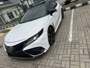 Toyota Camry XSE V6 (3.5L V6 8A) 2019 White