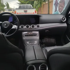 Mercedes-Benz E350 2022 Black