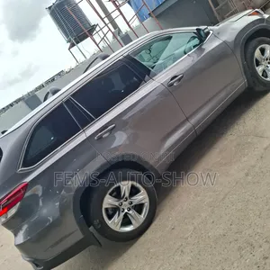 Toyota Highlander Limited V6 4x2 (3.5L 6cyl 6A) 2016 Gray