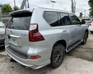Lexus GX 2019 Silver