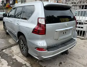 Lexus GX 2019 Silver