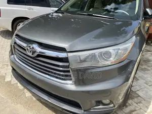 Toyota Highlander Limited 4dr SUV AWD (3.5L 6cyl 6A) 2015 Green