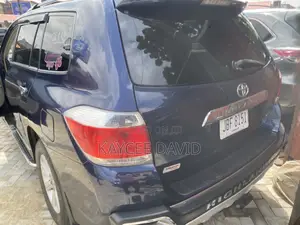 Toyota Highlander 3.5L 4WD 2013 Blue