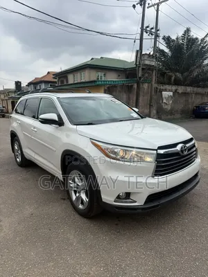 Toyota Highlander Limited 4dr SUV (3.5L 6cyl 6A) 2015 White