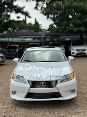 Lexus ES 350 FWD 2013 White