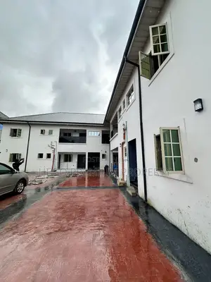 2bdrm Block of Flats in Duncan Mighty Street, Choba for rent