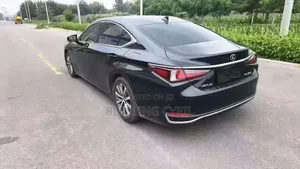 Lexus ES 2019 Black