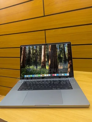 Laptop Apple MacBook Pro 2021 M1 16GB Apple M1 Pro SSD 512GB