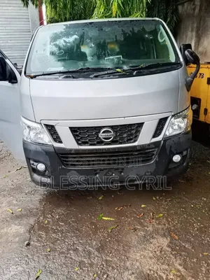 Nissan Caravan (Urvan) 2000 Grey