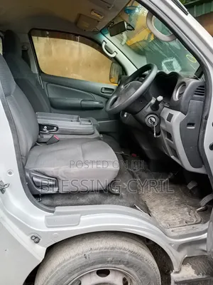 Nissan Caravan (Urvan) 2000 Grey