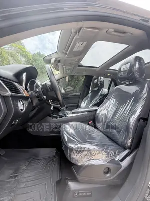 Mercedes-Benz M Class ML350 4MATIC 4dr SUV AWD (3.5L 6cyl 7A) 2014 Gray