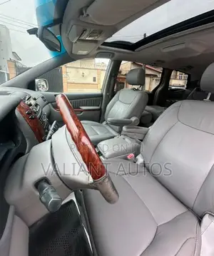 Toyota Sienna 2004 Silver