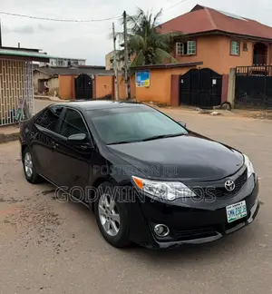 Toyota Camry LE 4dr Sedan (2.5L 4cyl 6A) 2012 Black