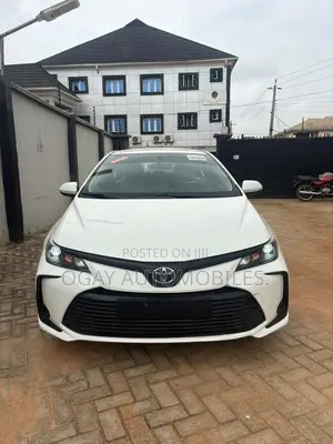 Toyota Corolla 2020 White