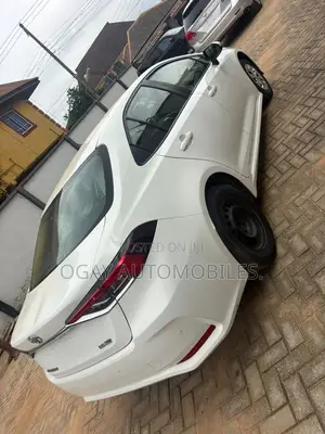 Toyota Corolla 2020 White