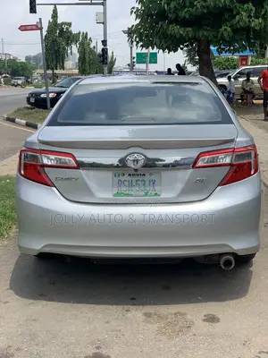 Toyota Camry SE 4dr Sedan (2.5L 4cyl 6A) 2014 Black