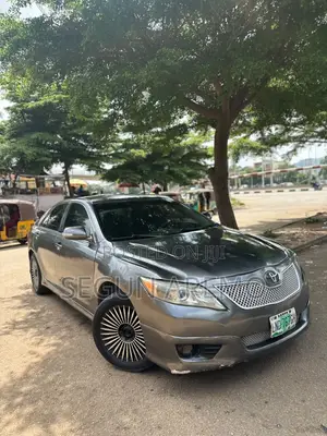 Toyota Camry 2012 Gray