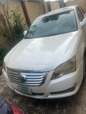 Toyota Avalon 2005 White