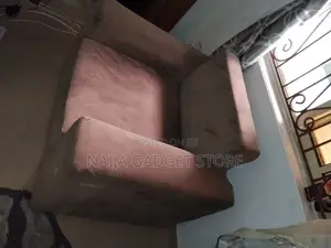 1 Seater Sofa / Armchair – Neatly Used
