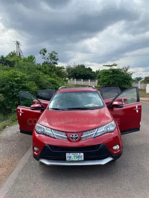 Toyota RAV4 2015 Red