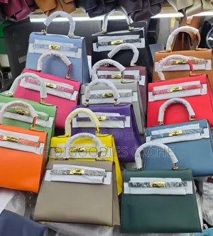 Women's Premium Kelly-Style Structured Handbag in Colors
