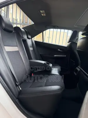 Toyota Camry SE 4dr Sedan (2.5L 4cyl 6A) 2013 White