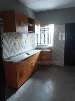 4bdrm Bungalow in Hassan Block, Oluyole for sale