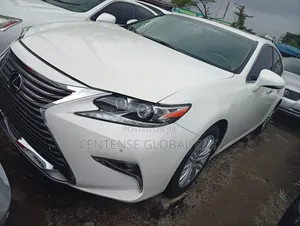 Lexus ES 2016 White