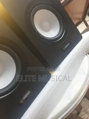 Yamaha HS5 Powered Studio Monitor