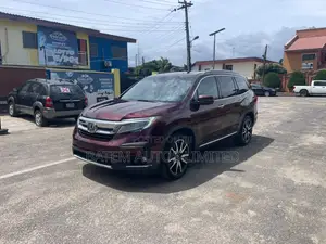 Honda Pilot Touring AWD 2019 Maroon