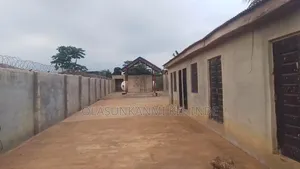 Gas Plant for Sale – 2×2.5 Ton Tanks on Half Plot | Ilogbo Main Road
