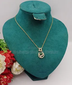 Luxury Dainty Flower Crystal Pendant Necklace for Women| Jewelry Gift