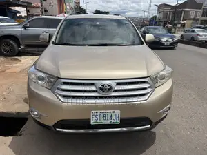 Toyota Highlander 2009 Gold