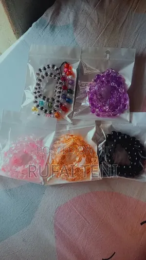 Teni Petals
