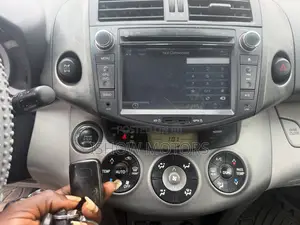 Toyota RAV4 3.5 Limited 2010 White