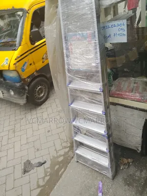 8 Step Aluminum Ladder