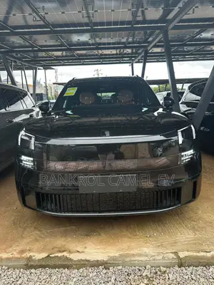 New Lynk & Co 900 2025 Black