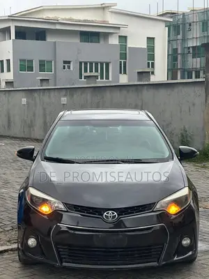 Toyota Corolla 2015 Black