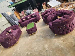 High Quality Set of 7 Seaters Sitting Room Padded Chairs.