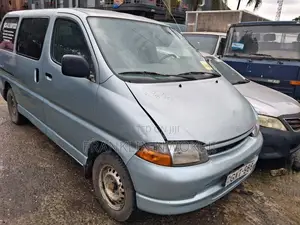 Toyota HiAce 1998 Blue