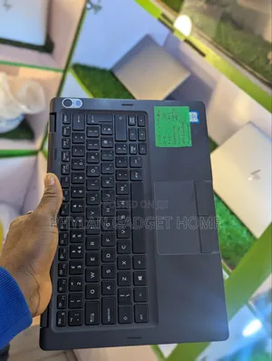 Laptop Dell Latitude 5300 2-in-1 8GB Intel Core i5 SSD 256GB