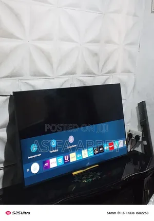 Samsung 50 Inches Uhd Smart TV